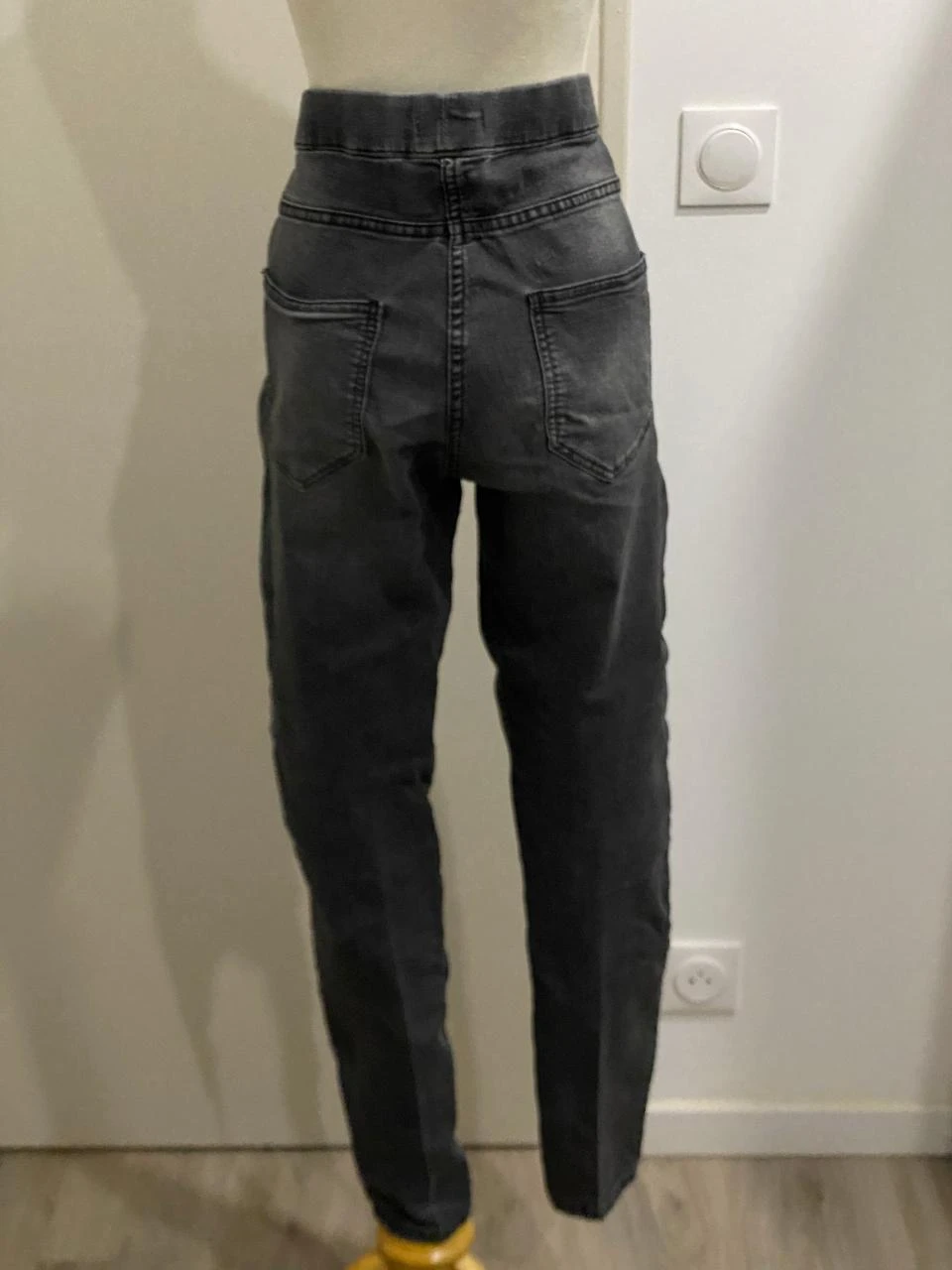 ✨ Jean jegging taille haute gris foncé H&M bon état Taille 48 ✨ – photo 3